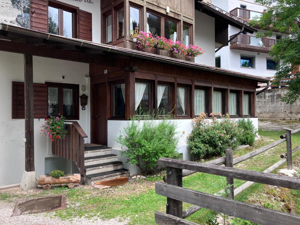 Dolomites Holiday Home Canazei Luaran gambar